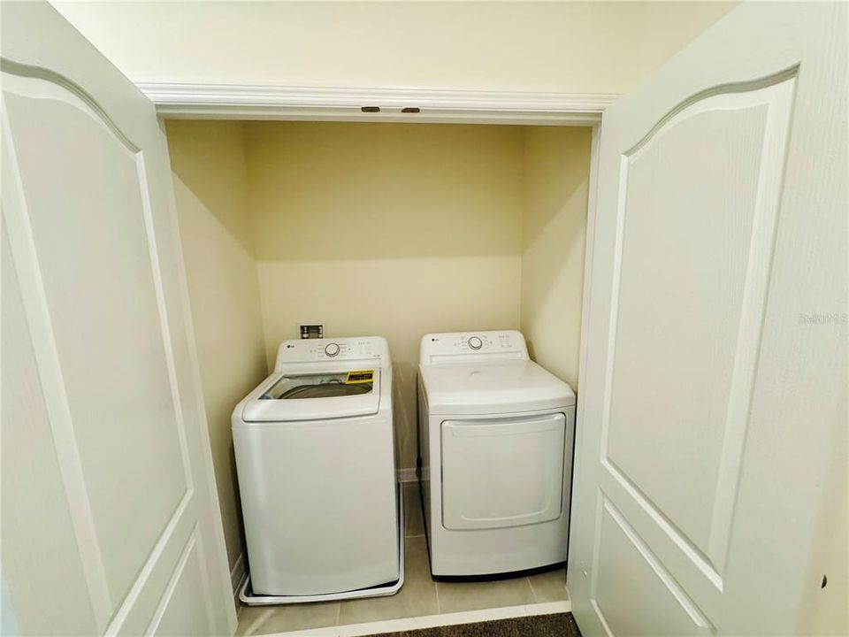 For Rent: $2,200 (3 beds, 2 baths, 1673 Square Feet)