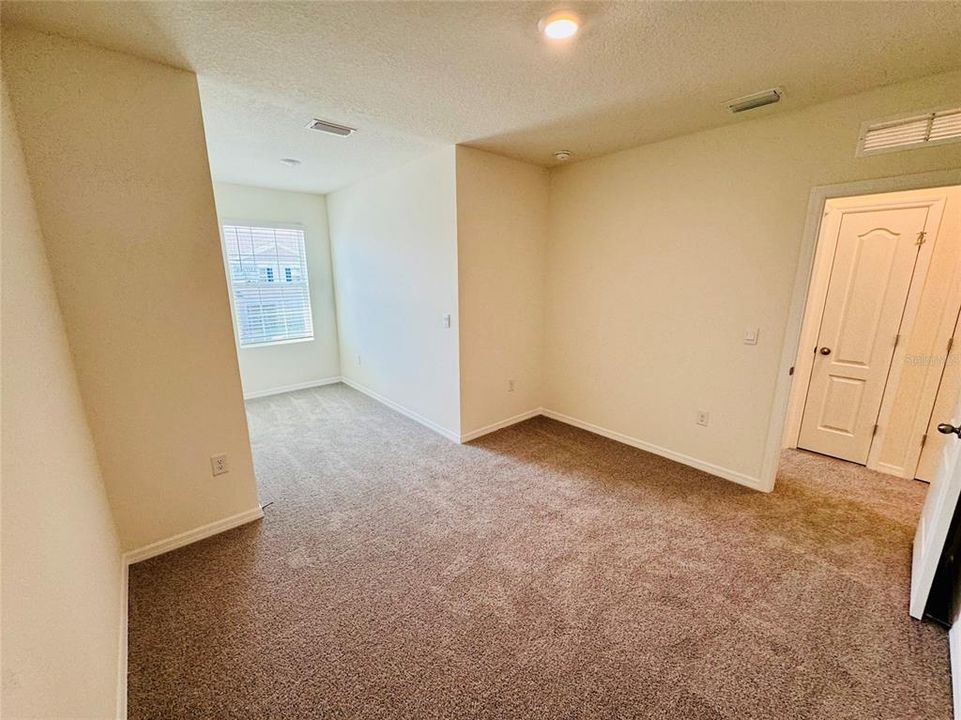 For Rent: $2,200 (3 beds, 2 baths, 1673 Square Feet)