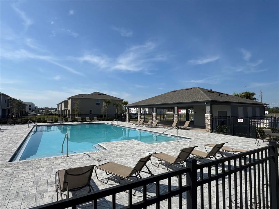 For Rent: $2,200 (3 beds, 2 baths, 1673 Square Feet)