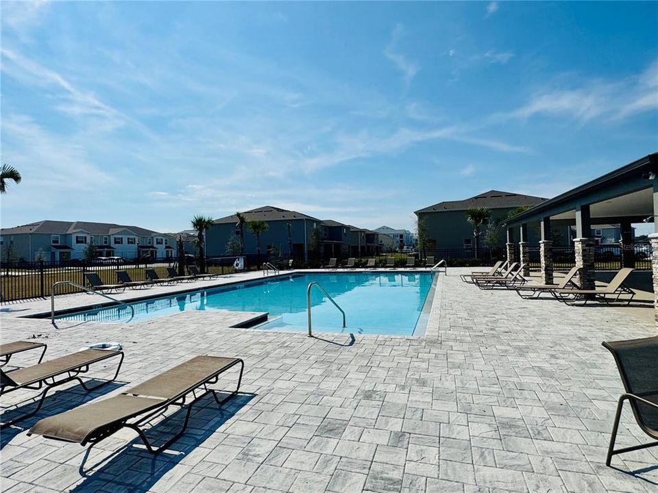 For Rent: $2,200 (3 beds, 2 baths, 1673 Square Feet)