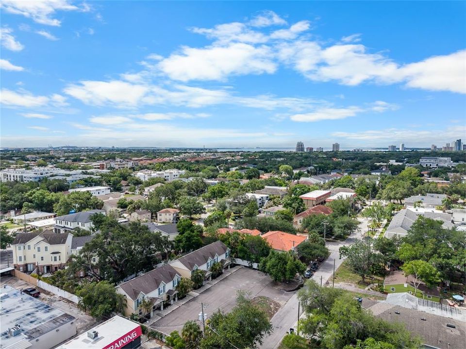 For Sale: $359,000 (2 beds, 1 baths, 1020 Square Feet)
