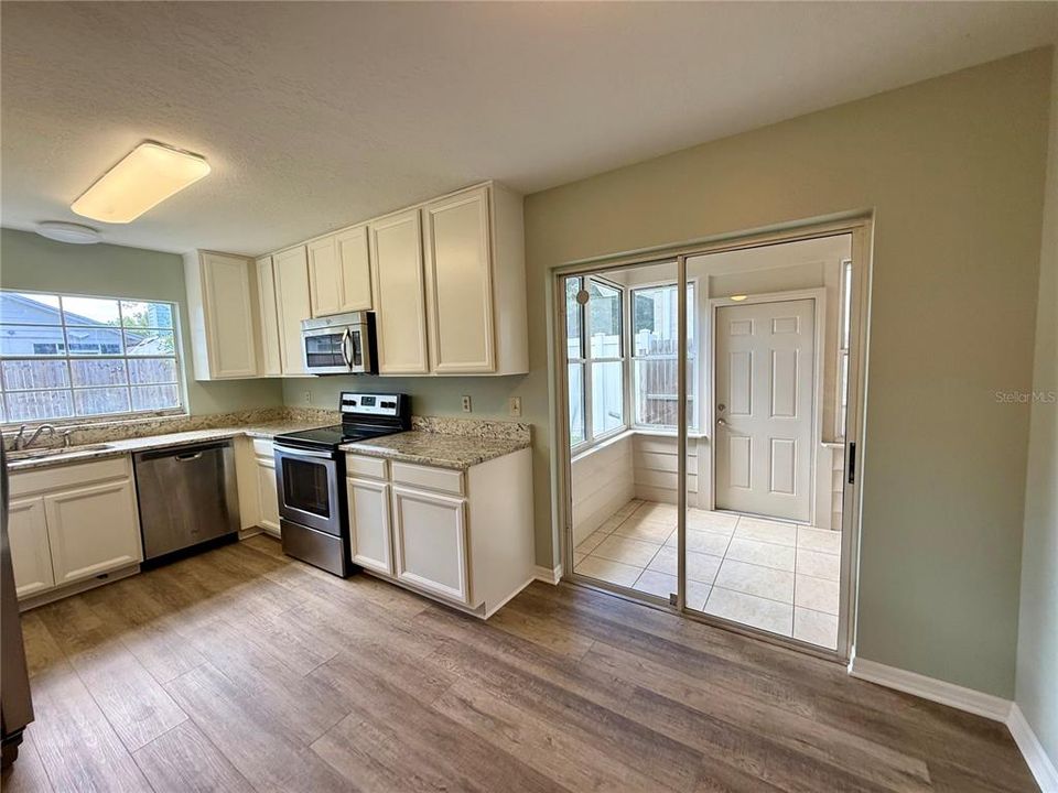 For Sale: $399,900 (3 beds, 2 baths, 1534 Square Feet)