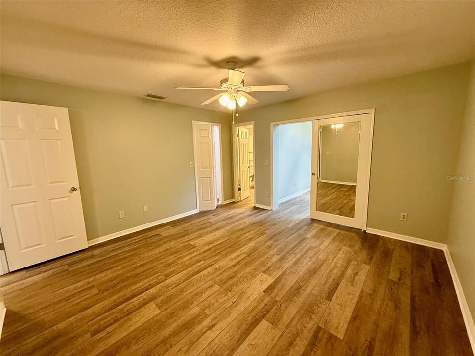 For Sale: $399,900 (3 beds, 2 baths, 1534 Square Feet)