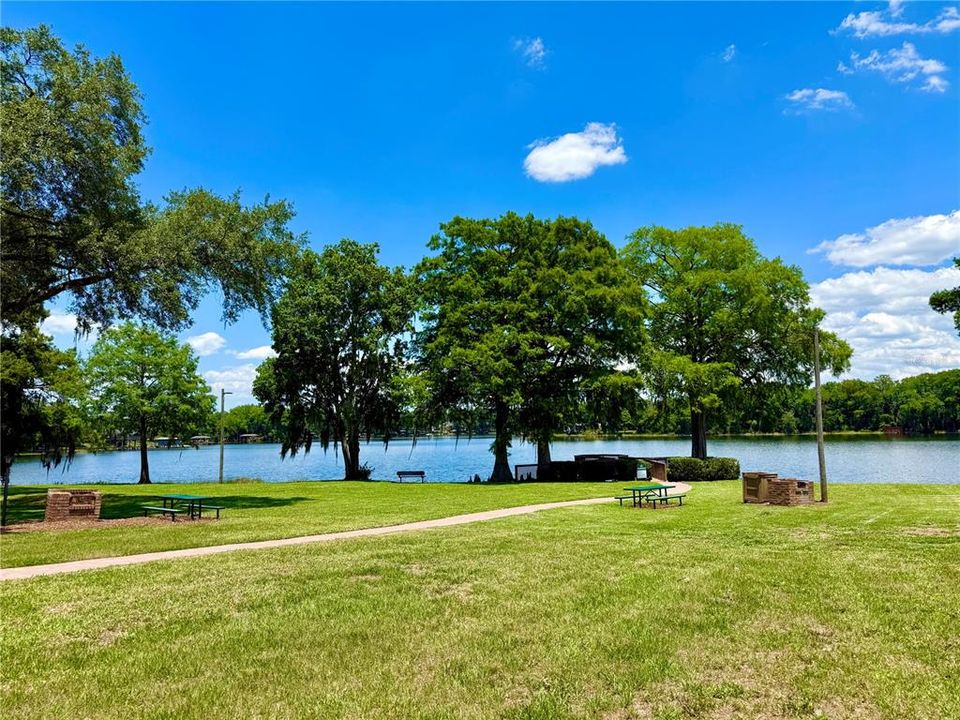 For Sale: $399,900 (3 beds, 2 baths, 1534 Square Feet)