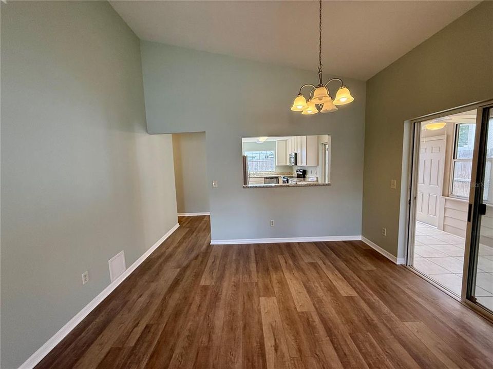 For Sale: $399,900 (3 beds, 2 baths, 1534 Square Feet)