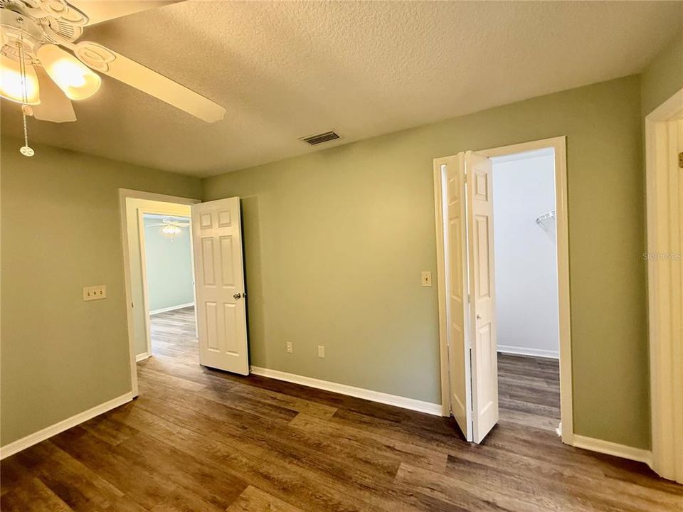 For Sale: $399,900 (3 beds, 2 baths, 1534 Square Feet)