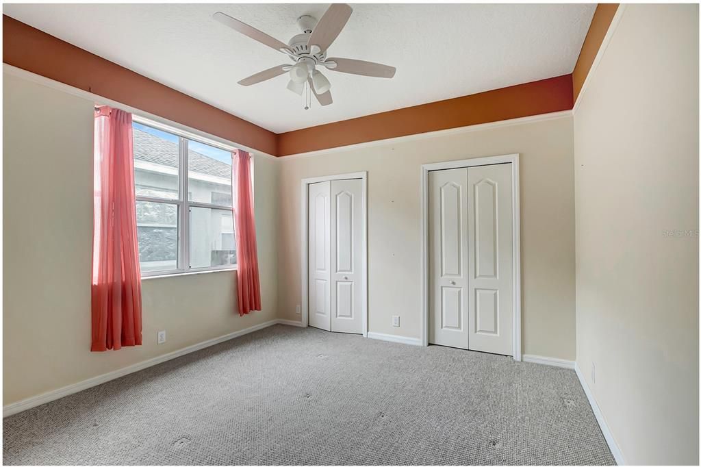 For Sale: $319,900 (3 beds, 2 baths, 1979 Square Feet)