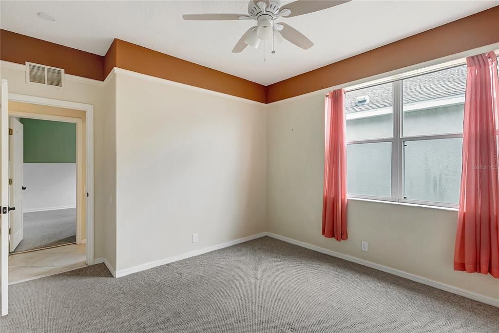 For Sale: $319,900 (3 beds, 2 baths, 1979 Square Feet)