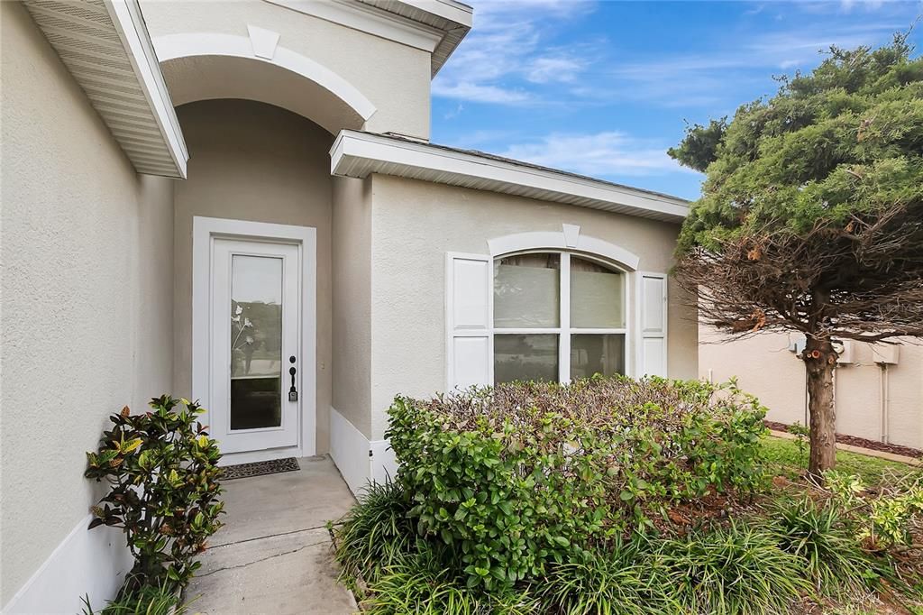 For Sale: $319,900 (3 beds, 2 baths, 1979 Square Feet)