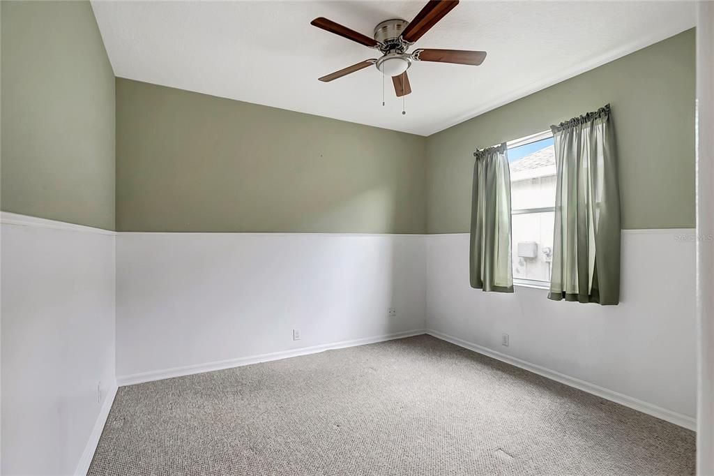 For Sale: $319,900 (3 beds, 2 baths, 1979 Square Feet)