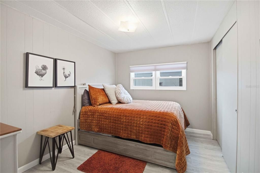 For Sale: $160,000 (2 beds, 2 baths, 1120 Square Feet)
