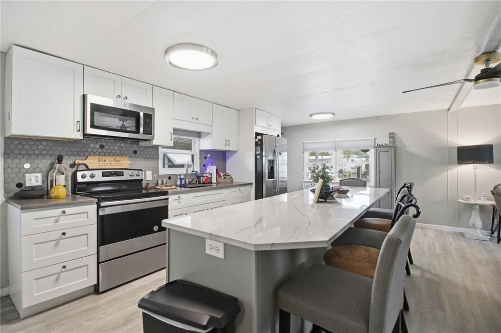 For Sale: $160,000 (2 beds, 2 baths, 1120 Square Feet)