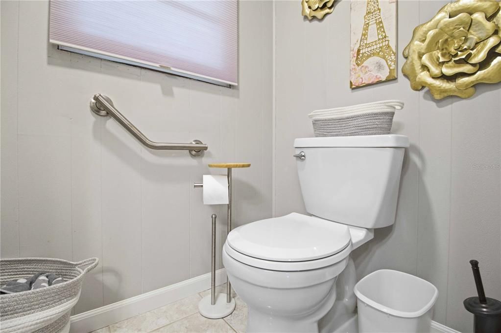 For Sale: $160,000 (2 beds, 2 baths, 1120 Square Feet)