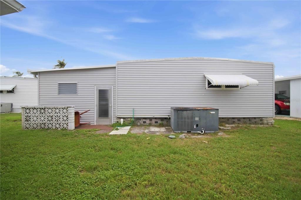 For Sale: $160,000 (2 beds, 2 baths, 1120 Square Feet)