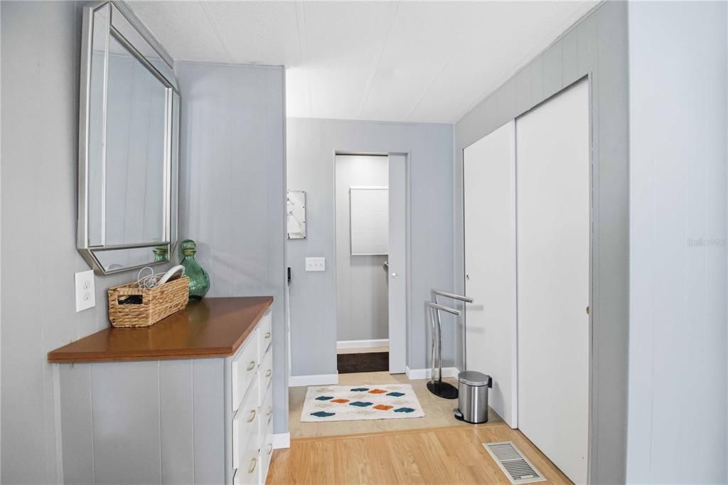 For Sale: $160,000 (2 beds, 2 baths, 1120 Square Feet)