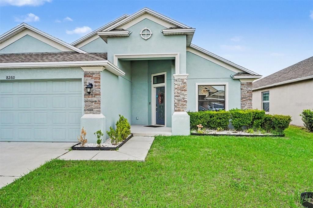 For Sale: $355,000 (3 beds, 2 baths, 1740 Square Feet)