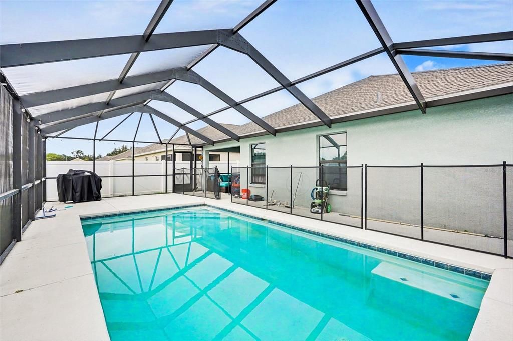 For Sale: $355,000 (3 beds, 2 baths, 1740 Square Feet)