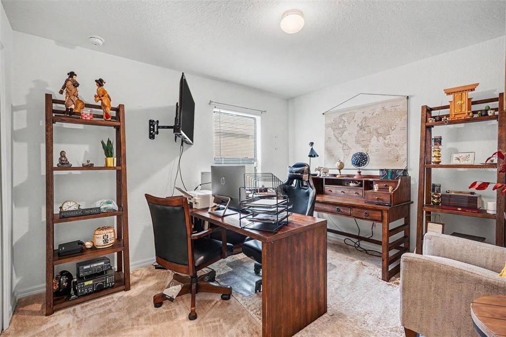 For Sale: $355,000 (3 beds, 2 baths, 1740 Square Feet)