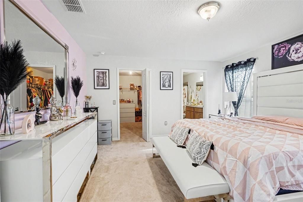 For Sale: $355,000 (3 beds, 2 baths, 1740 Square Feet)