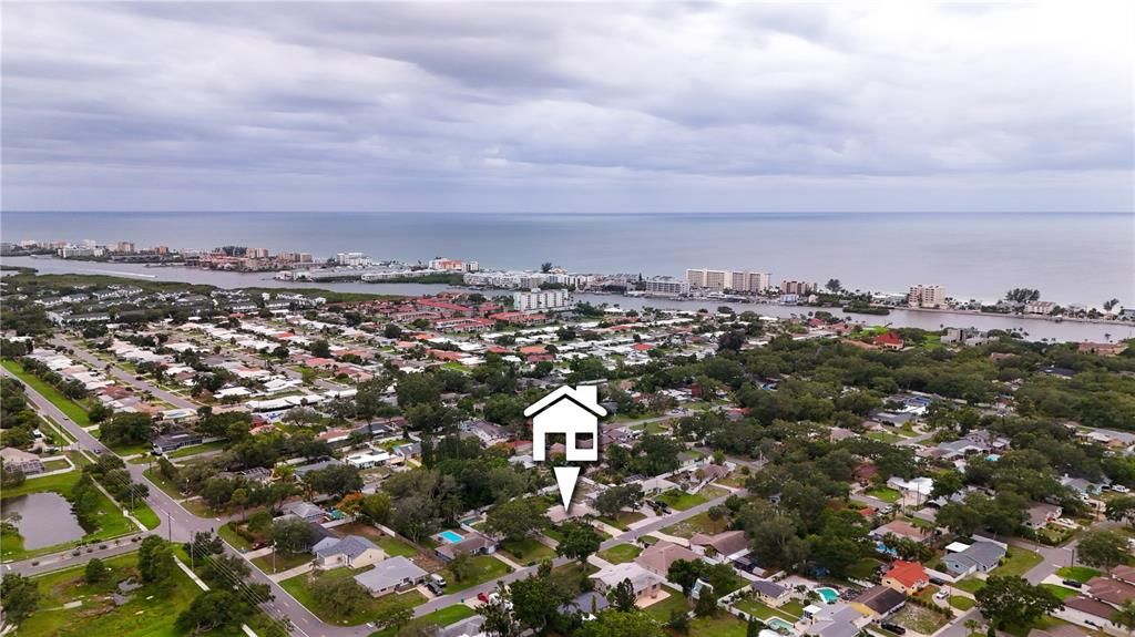 For Sale: $329,000 (2 beds, 1 baths, 1044 Square Feet)