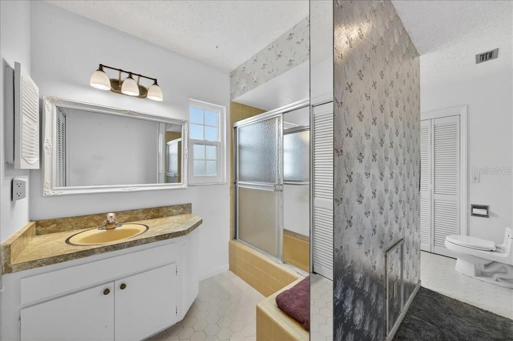 For Sale: $899,900 (4 beds, 4 baths, 4003 Square Feet)