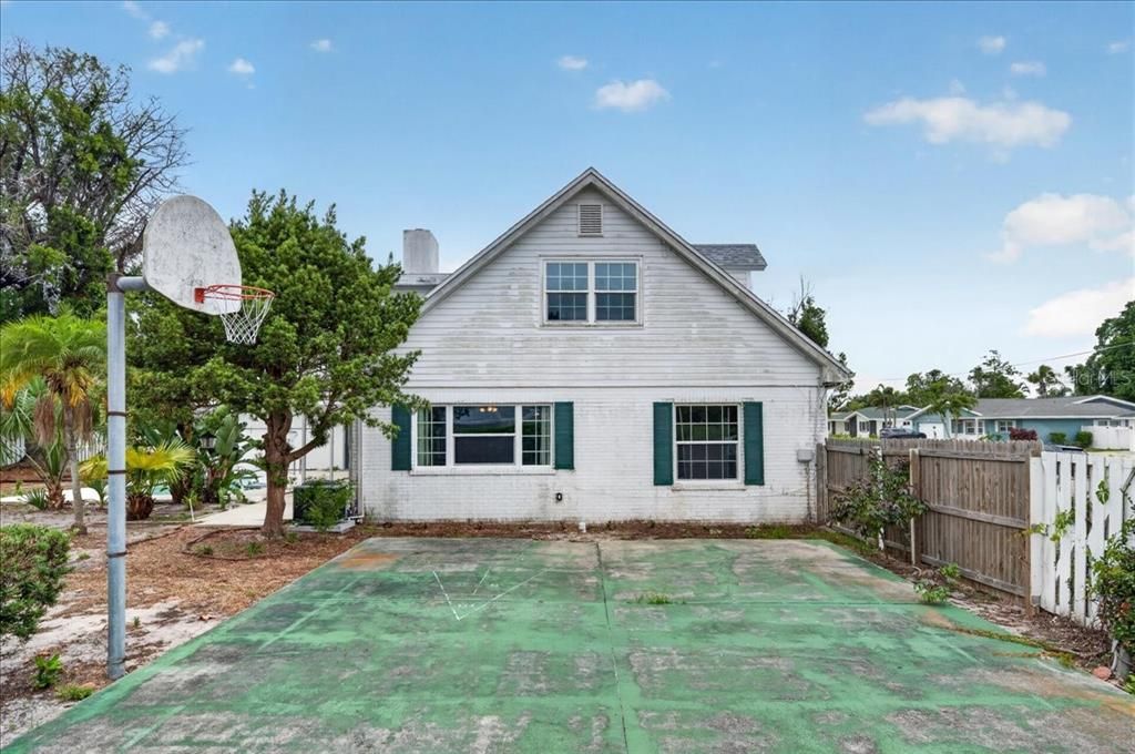 For Sale: $899,900 (4 beds, 4 baths, 4003 Square Feet)