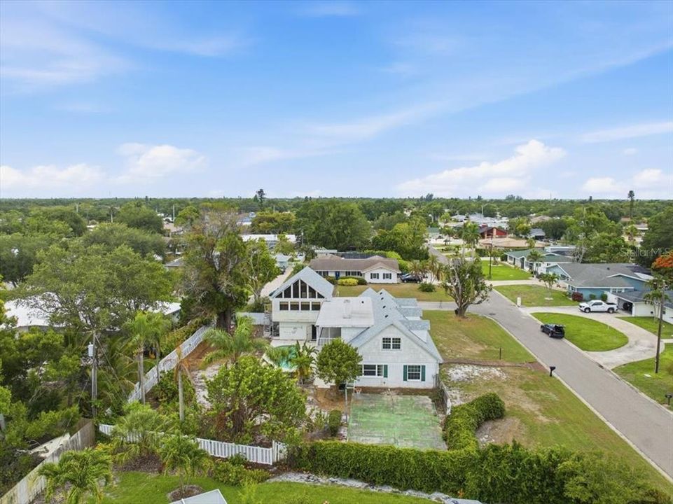 For Sale: $899,900 (4 beds, 4 baths, 4003 Square Feet)