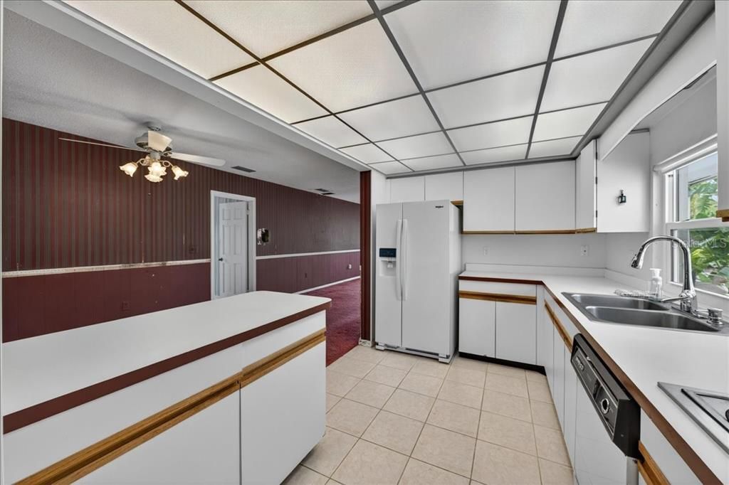For Sale: $899,900 (4 beds, 4 baths, 4003 Square Feet)