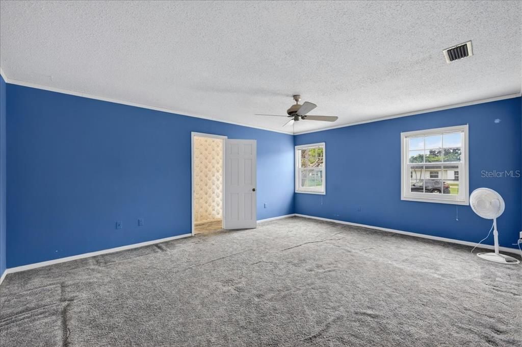 For Sale: $899,900 (4 beds, 4 baths, 4003 Square Feet)