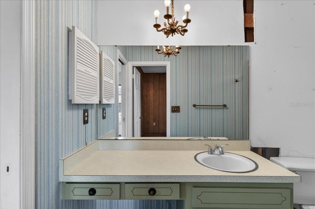 For Sale: $899,900 (4 beds, 4 baths, 4003 Square Feet)