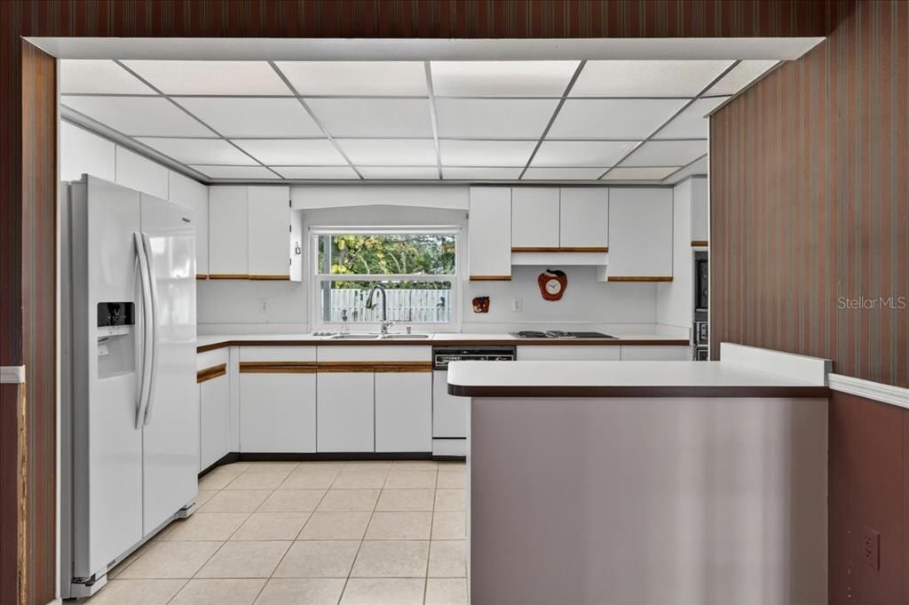 For Sale: $899,900 (4 beds, 4 baths, 4003 Square Feet)
