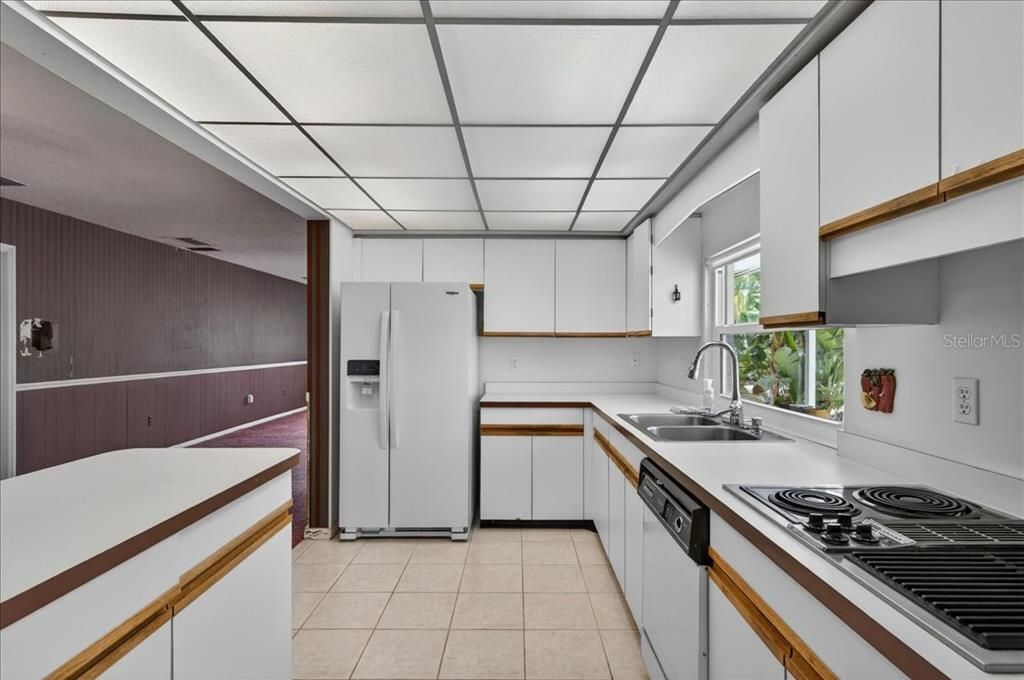 For Sale: $899,900 (4 beds, 4 baths, 4003 Square Feet)