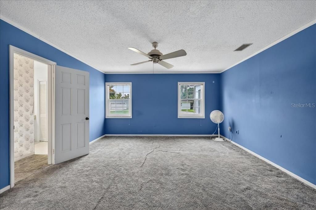 For Sale: $899,900 (4 beds, 4 baths, 4003 Square Feet)