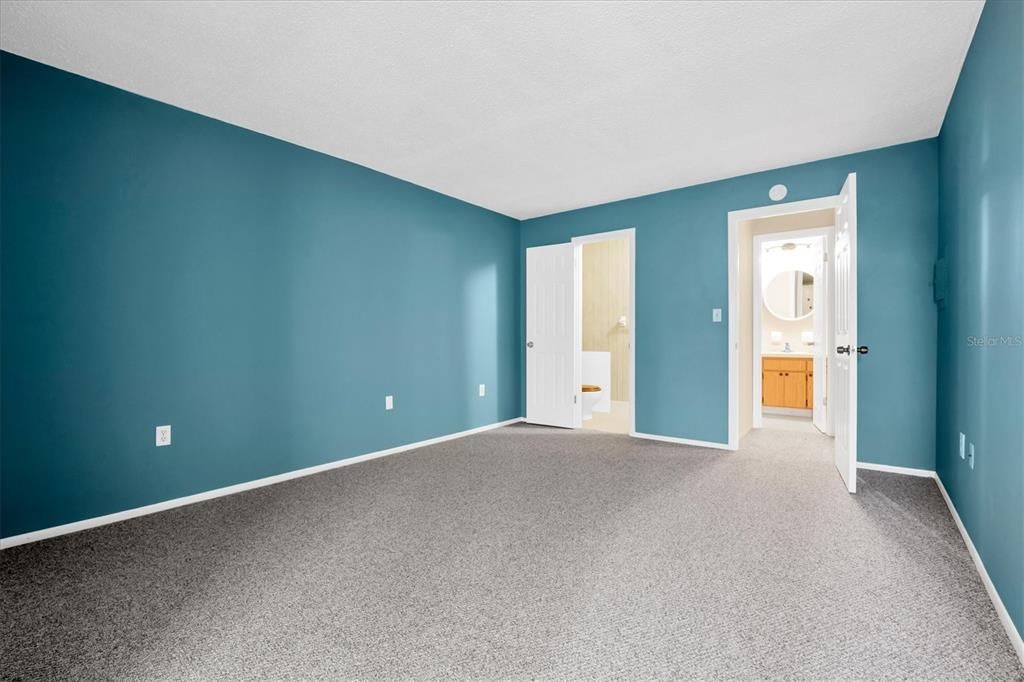 На продажу: $135,000 (1 спален, 1 ванн, 920 Квадратных фут)