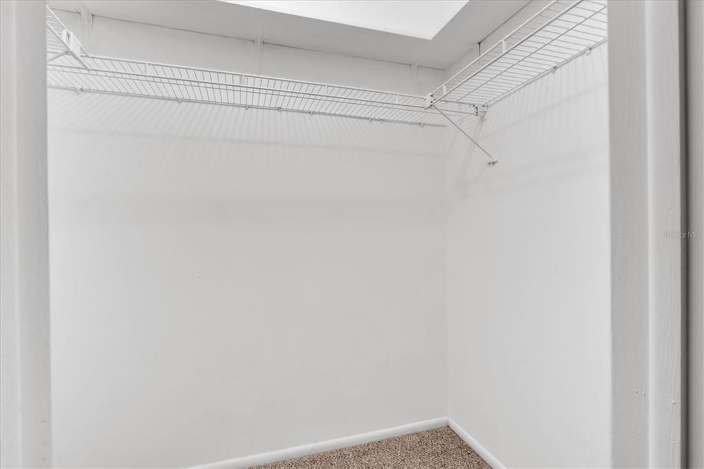 На продажу: $135,000 (1 спален, 1 ванн, 920 Квадратных фут)