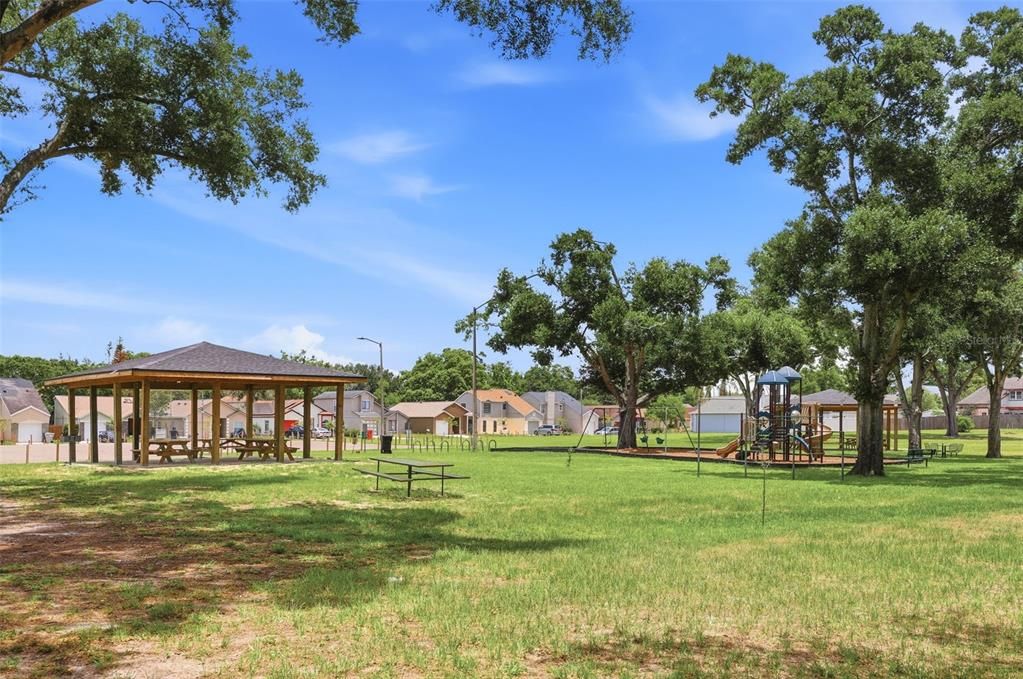 For Sale: $260,000 (2 beds, 2 baths, 1011 Square Feet)