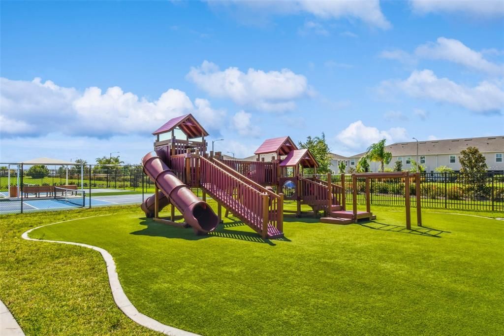 For Sale: $649,900 (4 beds, 3 baths, 2822 Square Feet)