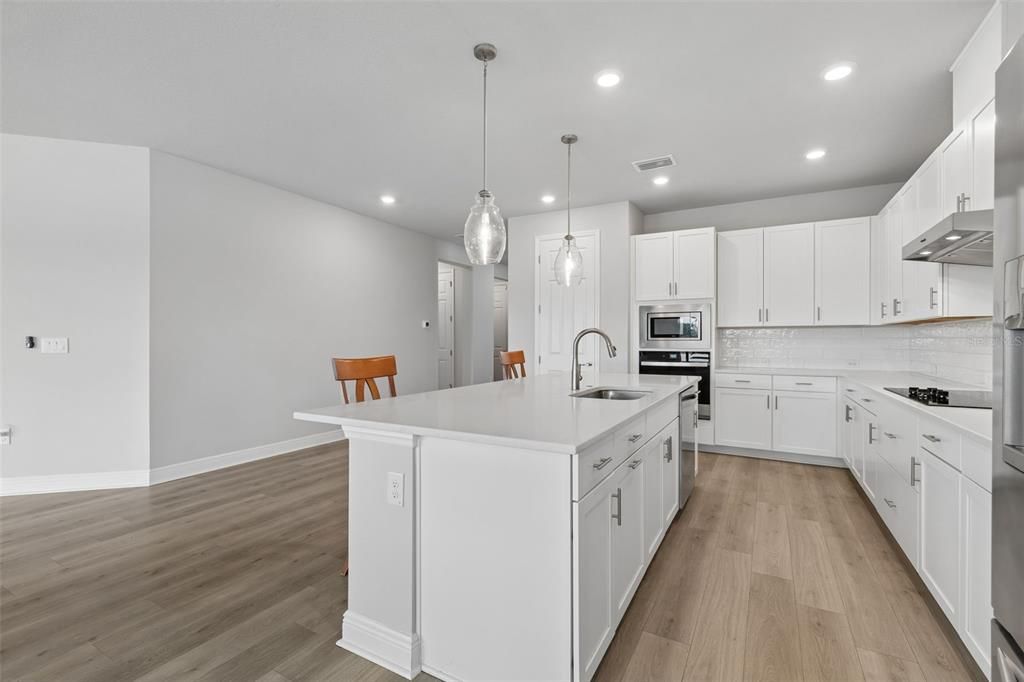 For Sale: $649,900 (4 beds, 3 baths, 2822 Square Feet)