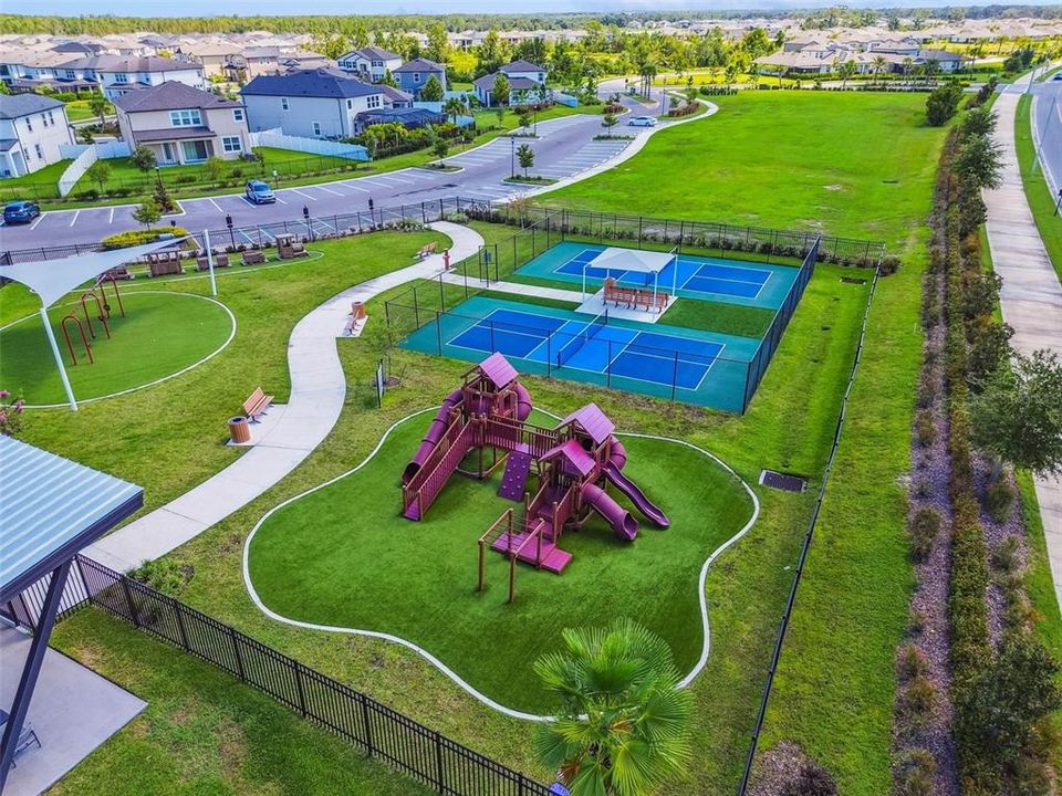 For Sale: $649,900 (4 beds, 3 baths, 2822 Square Feet)