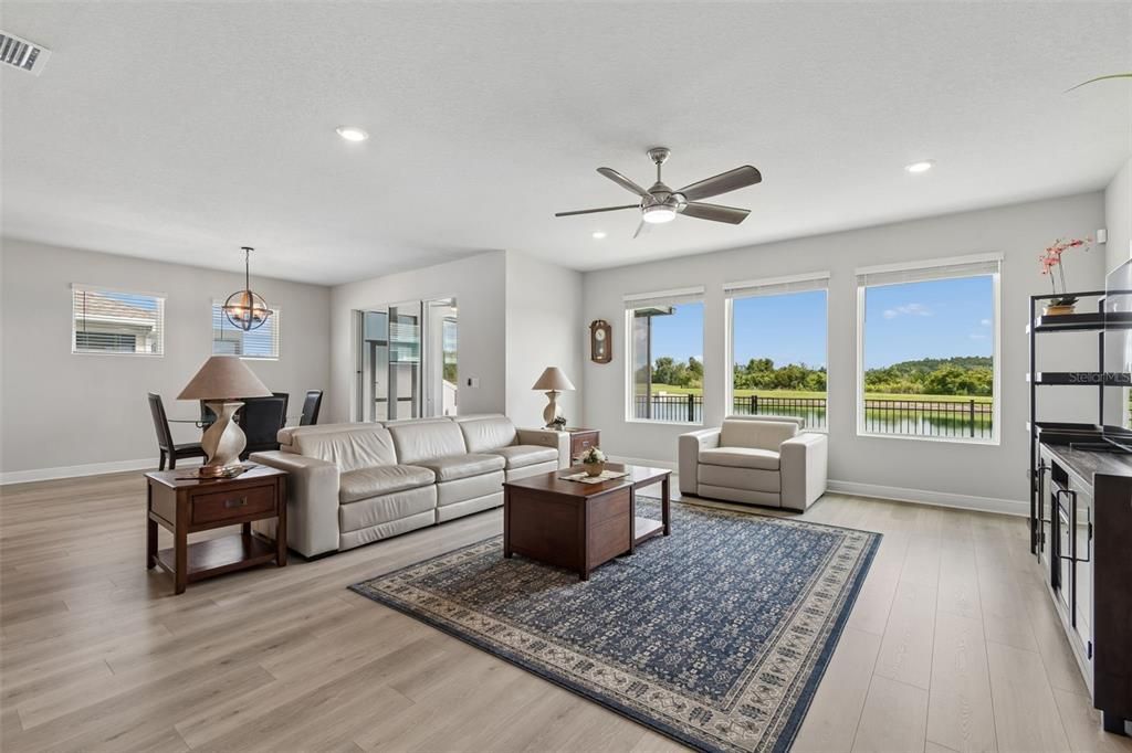 For Sale: $649,900 (4 beds, 3 baths, 2822 Square Feet)