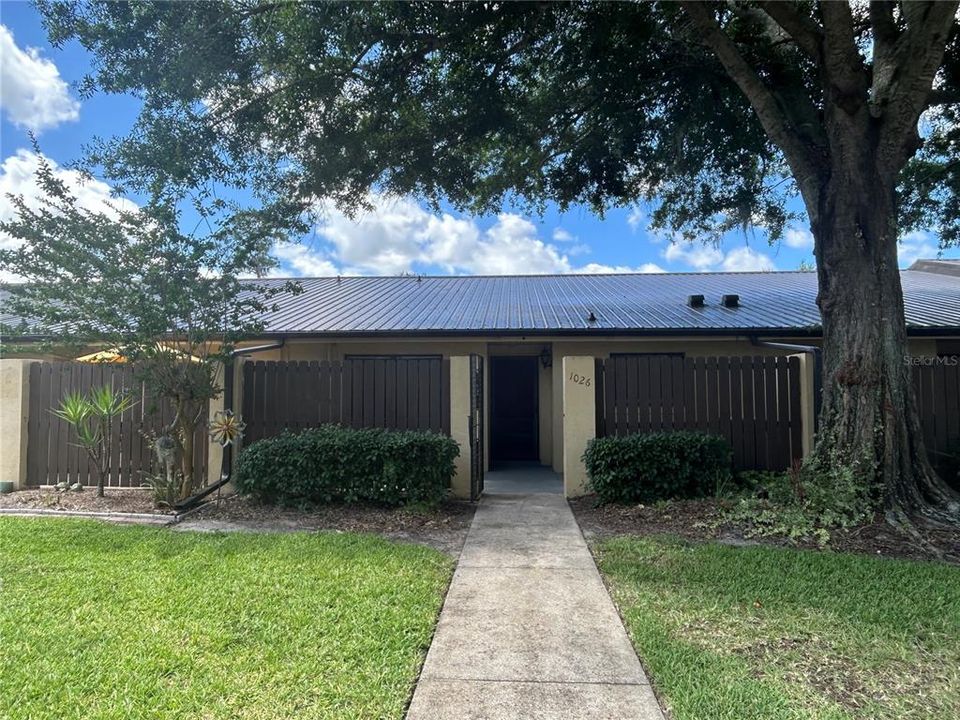 For Sale: $185,000 (2 beds, 2 baths, 1398 Square Feet)