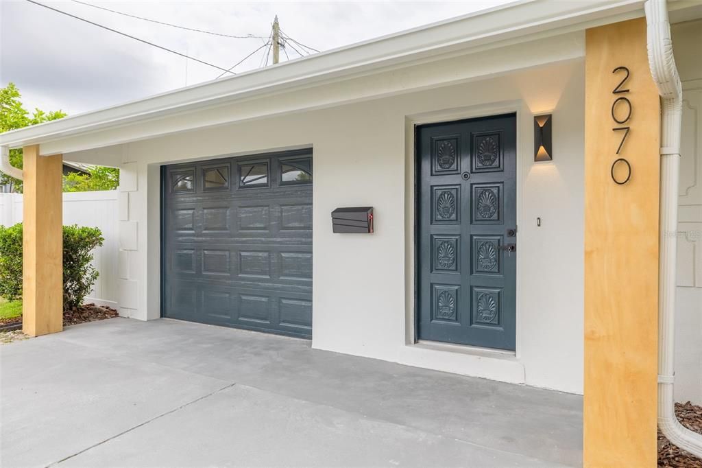 For Sale: $459,900 (3 beds, 2 baths, 1302 Square Feet)
