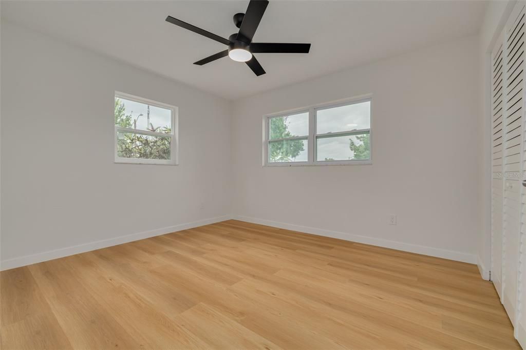 For Sale: $459,900 (3 beds, 2 baths, 1302 Square Feet)