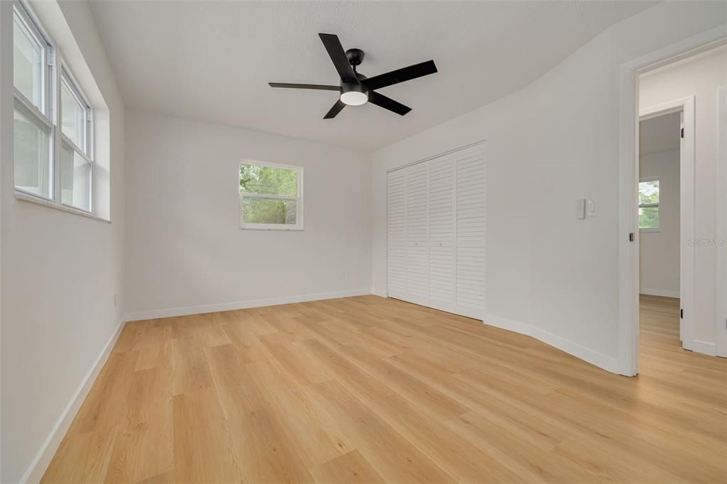 For Sale: $459,900 (3 beds, 2 baths, 1302 Square Feet)