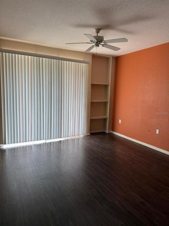 For Rent: $1,750 (3 beds, 2 baths, 1285 Square Feet)