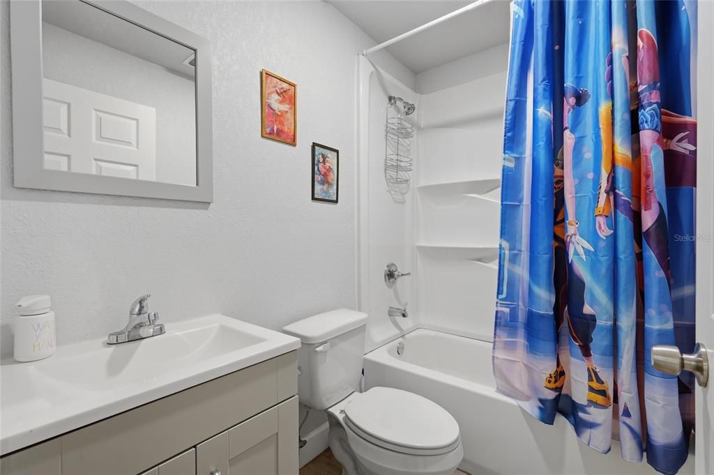 En Venta: $249,999 (3 camas, 2 baños, 1004 Pies cuadrados)