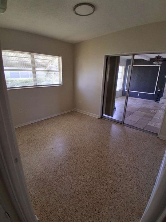 For Rent: $2,100 (2 beds, 1 baths, 1200 Square Feet)