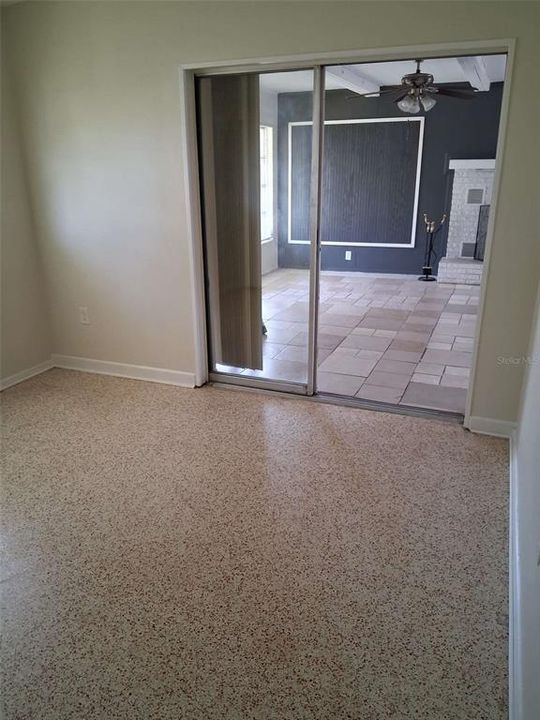 For Rent: $2,100 (2 beds, 1 baths, 1200 Square Feet)
