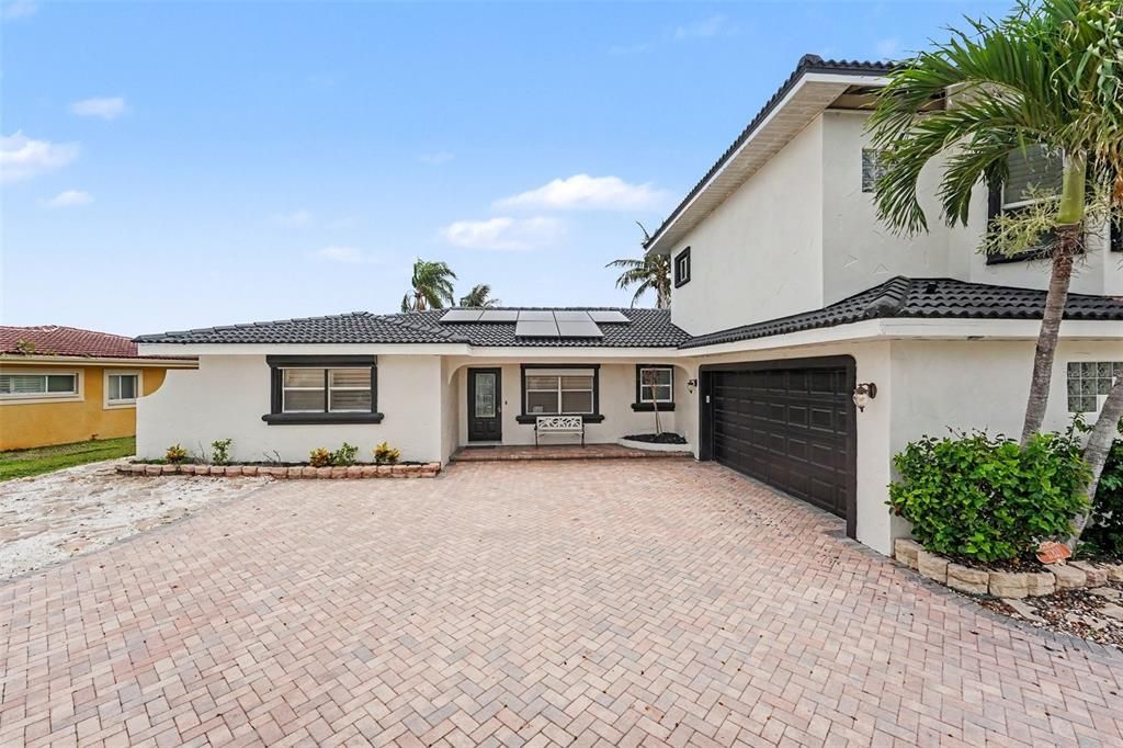 For Sale: $1,800,000 (3 beds, 4 baths, 2729 Square Feet)
