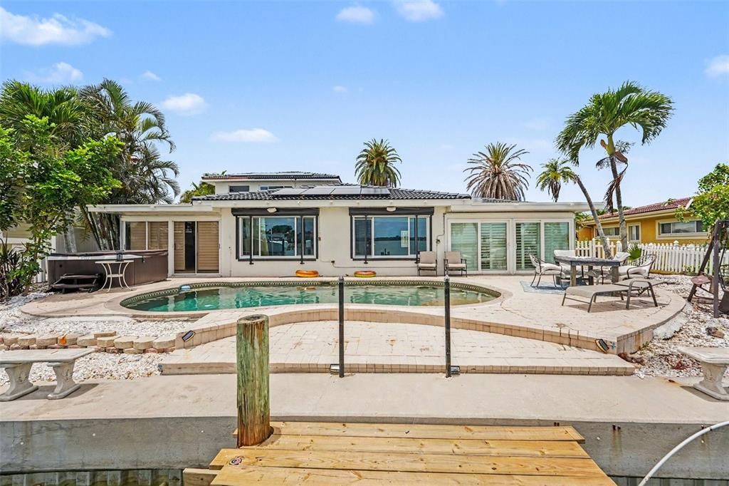 For Sale: $1,800,000 (3 beds, 4 baths, 2729 Square Feet)